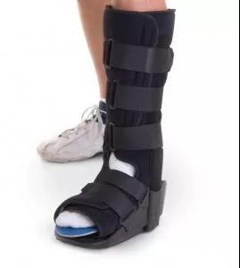 Medline Diabetic Walkers - Diabetic Leg Walker, Size M - ORT28120M