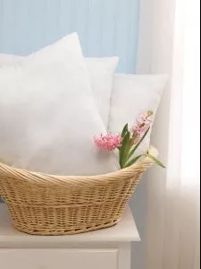 Medline Disposable Pillows - Medium-Weight Disposable Pillow, 16" x 22" - NON2439114