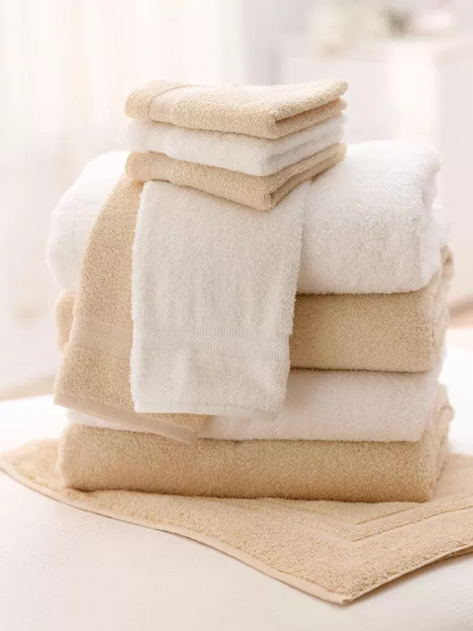 Medline Four Star Bath Towels - Four Star Bath Towel, 86/14 Blend, 24" x 50", 10.5 lb./Dz. - MDT217363