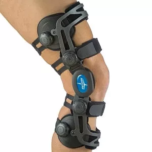 Medline Lateral OA Knee Brace - OA Knee Brace, Right Lateral, Size M - ORTOALATMR